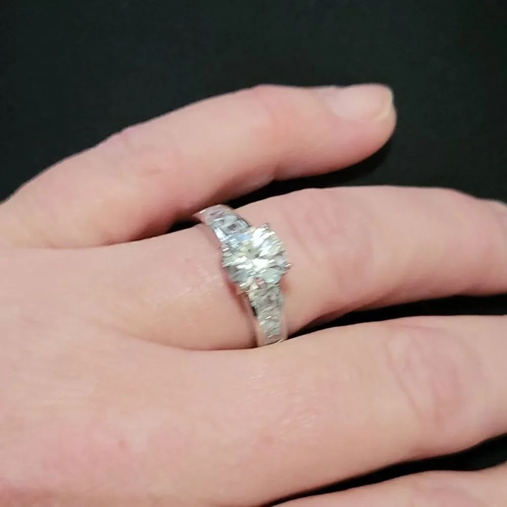 Simulated diamond ring - Picture 1 of 4